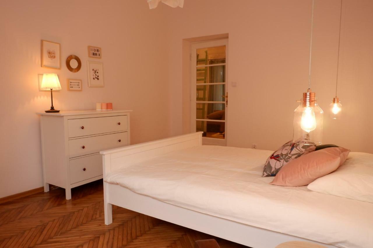 Singer Apartment Old Town Krasków Eksteriør bilde